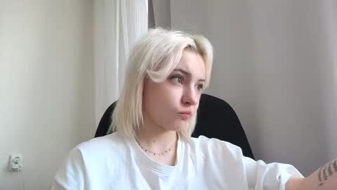 gimmeemily online show from May 2, 9:03 am