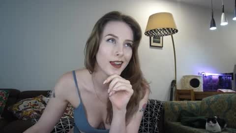 Suki online show from February 2, 7:29 am