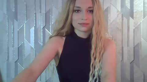 gina_helly online show from July 25, 8:23 am