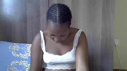 Snapshot of gina_sassy chatting on October 24, 12:34 pm Adiliah online show from October 24, 12:34 pm