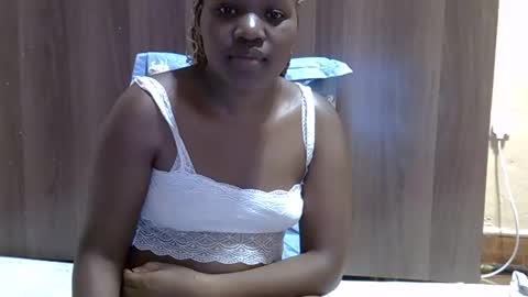 Snapshot of gina_sassy chatting on November 16, 12:27 am Adiliah online show from November 16, 12:27 am