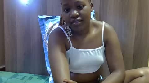 Snapshot of gina_sassy chatting on November 25, 7:08 am Adiliah online show from November 25, 7:08 am