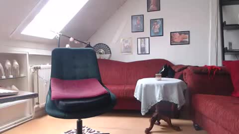 Gina online show from February 12, 9:20 am