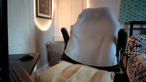 Gina James online show from February 14, 9:00 pm