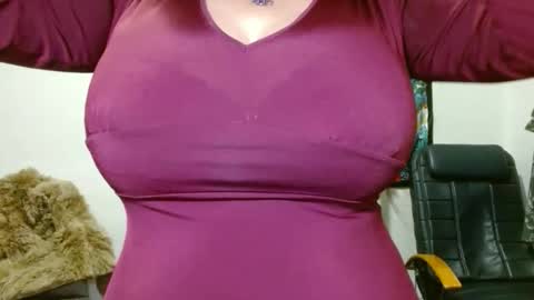 GinaONeon online show from April 23, 8:24 am