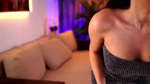 Snapshot of ginavalentinna chatting on January 8, 7:34 pm Gina online show from January 8, 7:34 pm