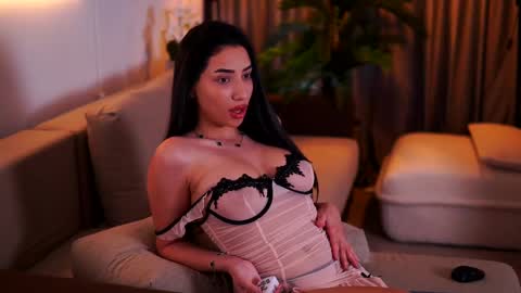 Snapshot of ginavalentinna chatting on February 21, 10:48 pm Gina online show from February 21, 10:48 pm