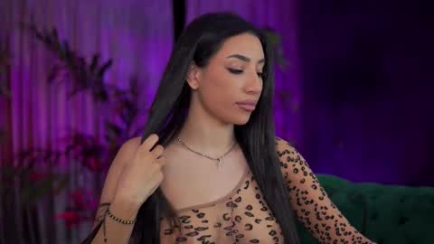 Gina online show from November 14, 8:18 pm