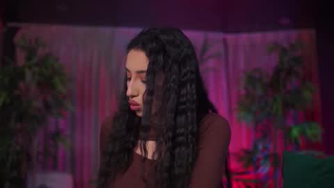 Gina online show from February 11, 8:03 pm