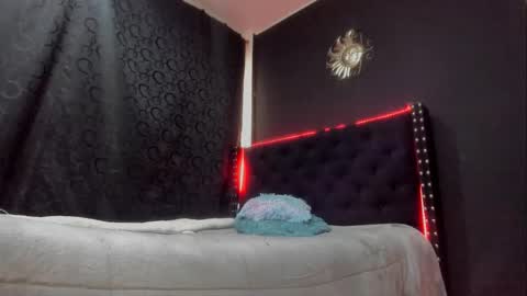 Snapshot of ginger_amarett chatting on December 10, 6:17 pm Miss online show from December 10, 6:17 pm