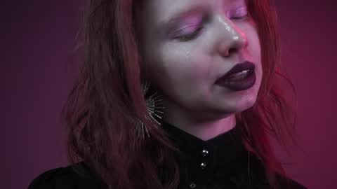 Snapshot of ginger_hugs chatting on May 7, 10:15 pm im expecting 350 thumbs up on my altar online show from May 7, 10:15 pm