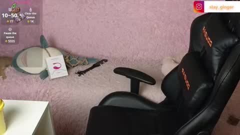 Snapshot of ginger_stay chatting on December 24, 10:06 pm Ginger online show from December 24, 10:06 pm