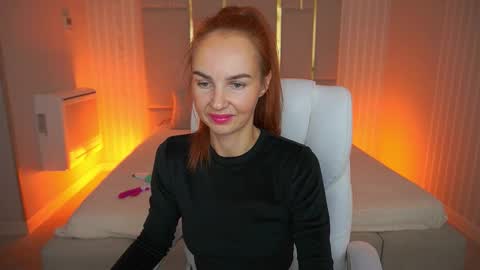 Snapshot of gingergazee chatting on October 22, 6:57 am GinegerGazee online show from October 22, 6:57 am