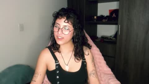 giny_bean online show from February 20, 10:49 am