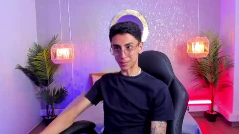 Gio Carangi online show from April 18, 4:05 am