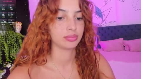 Snapshot of gio_palacios chatting on February 15, 3:28 pm Gio online show from February 15, 3:28 pm