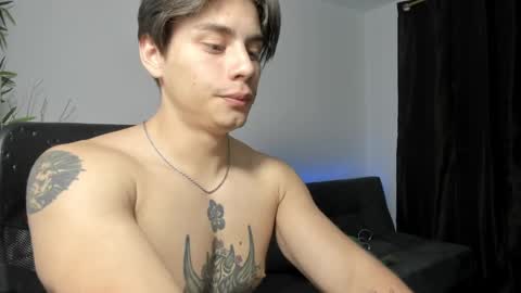 Snapshot of gio_russo chatting on December 13, 8:41 am GioRusso online show from December 13, 8:41 am