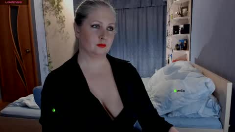 Snapshot of gioconda_21 chatting on April 2, 7:11 pm Lana online show from April 2, 7:11 pm
