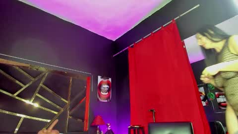 Snapshot of giorginasimons chatting on September 18, 1:02 pm GiorginaSimons online show from September 18, 1:02 pm