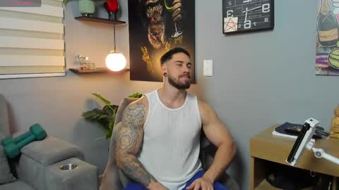 Snapshot of giorgio_leone2 chatting on April 28, 11:54 pm Giorgio leone online show from April 28, 11:54 pm