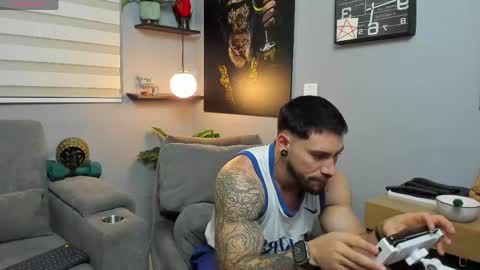Snapshot of giorgio_leone2 chatting on May 4, 1:34 am Giorgio leone online show from May 4, 1:34 am