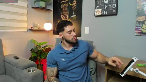 Snapshot of giorgio_leone2 chatting on May 25, 2:17 am Giorgio leone online show from May 25, 2:17 am