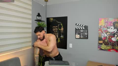 Snapshot of giorgio_leone2 chatting on May 28, 1:58 am Giorgio leone online show from May 28, 1:58 am