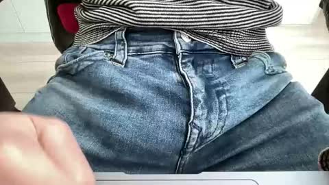 Snapshot of giovaa23 chatting on March 17, 2:09 pm giovaa23 online show from March 17, 2:09 pm