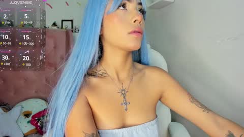 Giovanna  online show from February 5, 4:37 am