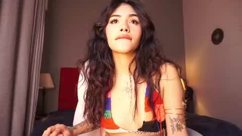 Snapshot of giovanna_oliveira chatting on July 7, 6:47 am Giovanna online show from July 7, 6:47 am