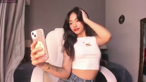 Snapshot of giovanna_oliveira chatting on July 25, 5:49 am Giovanna online show from July 25, 5:49 am