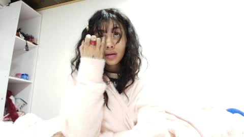 giovanna_oliveria online show from April 17, 7:00 am