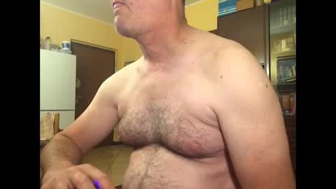 Snapshot of giovanni_1964 chatting on June 4, 12:38 am giovanni_1964 online show from June 4, 12:38 am