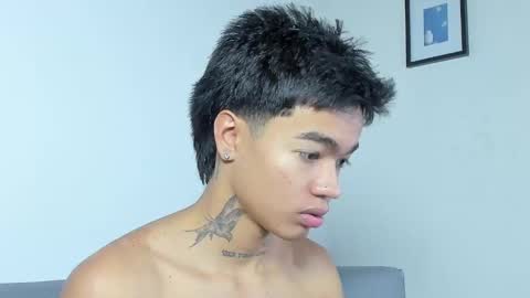 Snapshot of giraldo_giraldo chatting on January 20, 2:25 pm Giraldo online show from January 20, 2:25 pm