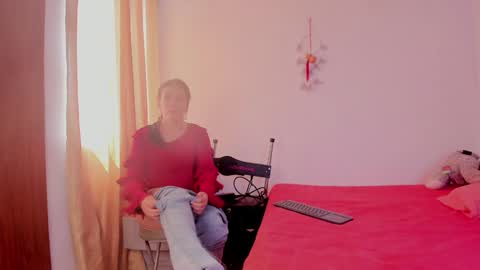 Girasol Walton online show from February 7, 3:41 pm