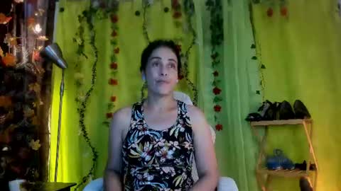 Snapshot of girasol_walton chatting on June 12, 12:15 pm Girasol Walton online show from June 12, 12:15 pm