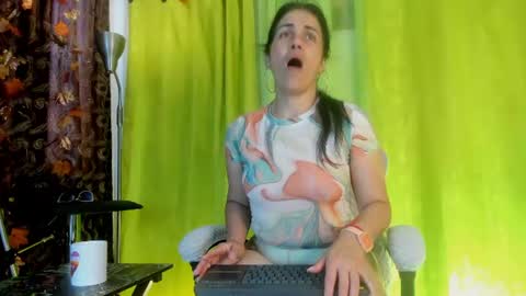 Snapshot of girasol_walton chatting on July 6, 2:03 pm Girasol Walton online show from July 6, 2:03 pm