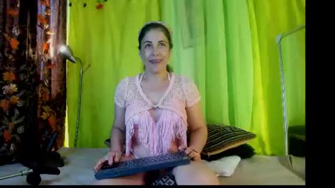 Snapshot of girasol_walton chatting on July 27, 1:07 pm Girasol Walton online show from July 27, 1:07 pm