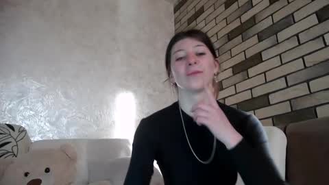 girl_cute007 online show from April 22, 4:08 pm