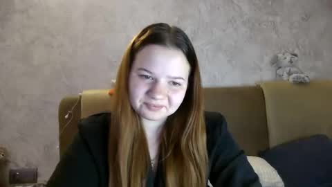 Snapshot of girl_cute07 chatting on May 3, 6:03 pm girl_cute07 online show from May 3, 6:03 pm