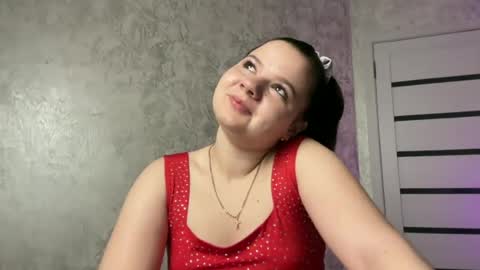 Snapshot of girl_cute07 chatting on July 1, 7:46 pm girl_cute07 online show from July 1, 7:46 pm