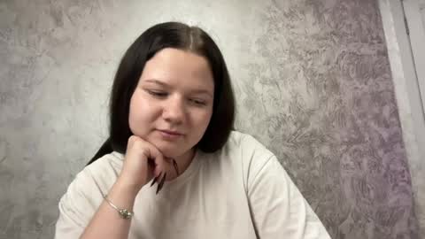 Snapshot of girl_cute07 chatting on July 24, 5:55 pm girl_cute07 online show from July 24, 5:55 pm