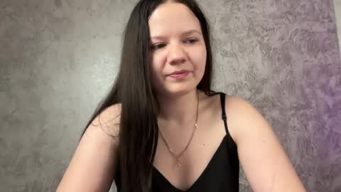 Snapshot of girl_cute07 chatting on July 28, 12:40 am girl_cute07 online show from July 28, 12:40 am