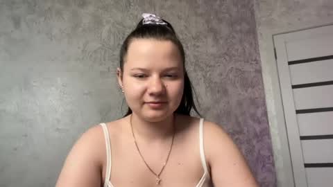 Snapshot of girl_cute07 chatting on July 28, 5:01 pm girl_cute07 online show from July 28, 5:01 pm
