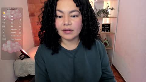 girl_inline online show from February 15, 8:43 pm