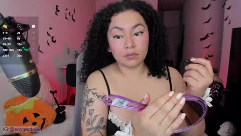 girl_inline online show from November 1, 12:01 am