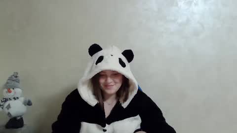 girl_leya online show from December 4, 3:04 am