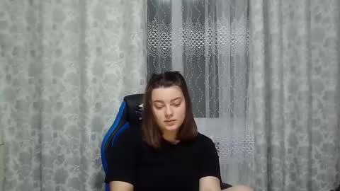 girl_leya online show from January 31, 10:10 pm