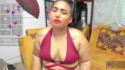 Snapshot of girl_luna_ chatting on October 8, 10:29 pm girl_luna_ online show from October 8, 10:29 pm