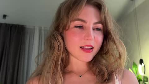 Snapshot of girl_next_door19 chatting on November 29, 5:32 am Sabi ------ online show from November 29, 5:32 am